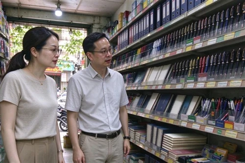 Overseas Stationery Market Research Trip in Vietnam Of Fountain Pen Manufacturer